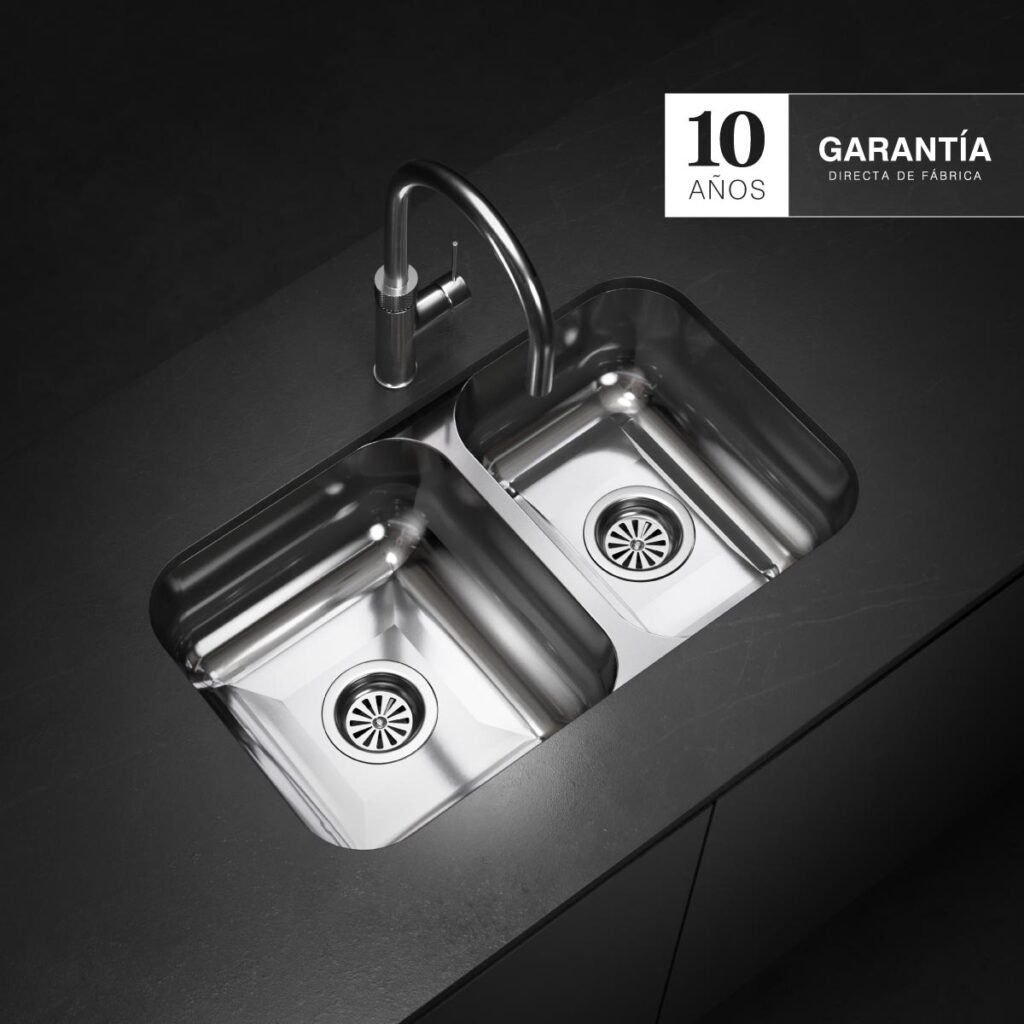 Bacha doble de cocina RR 63 de acero inoxidable AISI 430 con terminación satinada para instalación bajo mesada.