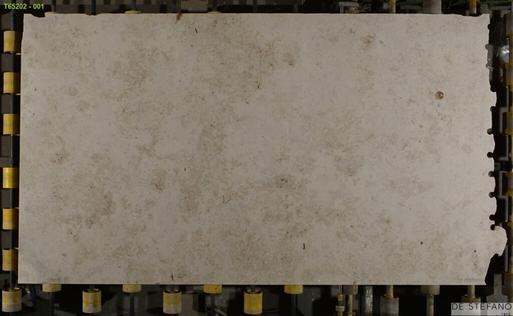 Instagram @picstone.br Mármol Jura Beige natural chapa completa vista frontal