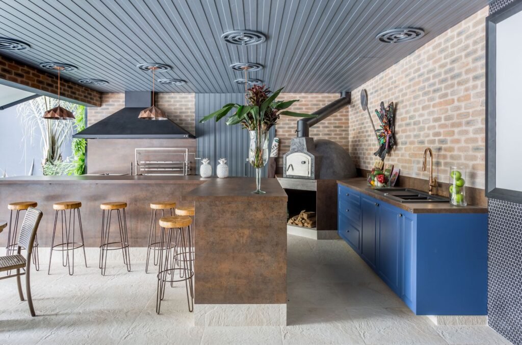 neolith-iron-corten-piedra-sinterizada-mesada-cocina-isla-y-revestimiento Neolith Iron Corten, piedra sinterizada en mesada cocina e isla con revestimiento