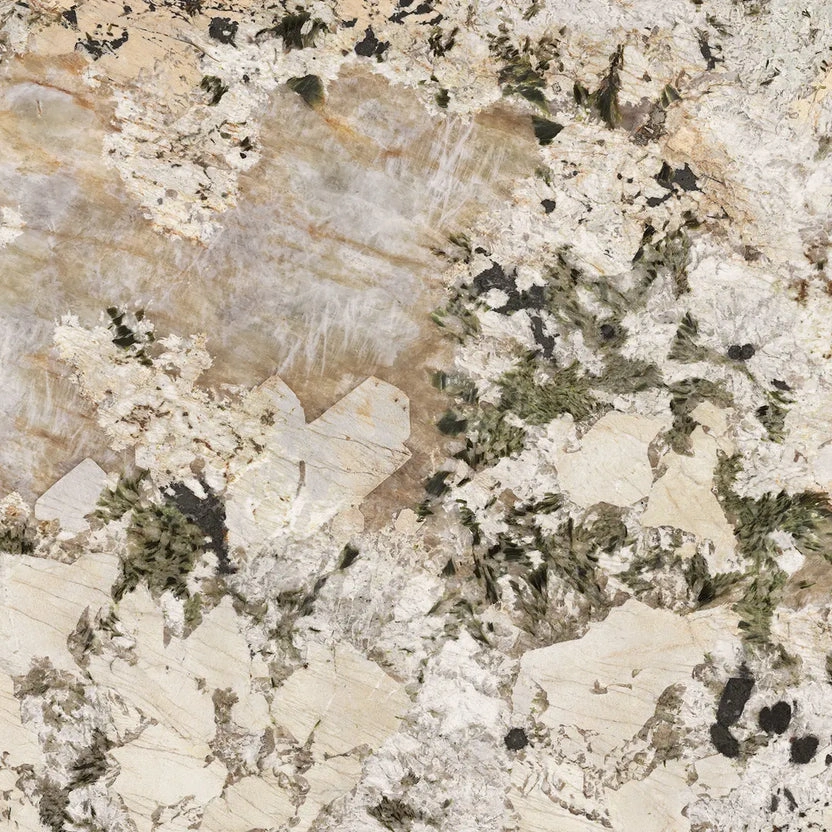 Purastone Prima Alpinus White, superficie sinterizada de tonos crema, beige y blanco con detalles oscuros y estética de piedra natural exótica, ideal para mesadas y revestimientos.